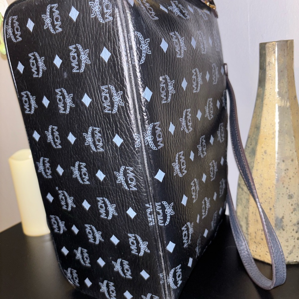 Authentic MCM Visetos Shopper Tote Bag - Picture 10 of 12